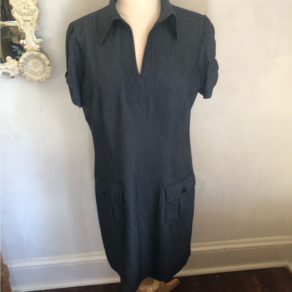 Ronni Nicole Blue pullover v-neck collar dress w/button up short sleeves Size 14